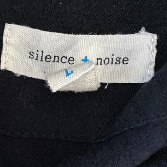 Silence + Noise Tie Front Textured Top Long Sleeve Sz Lg Black - Picture 6 of 7